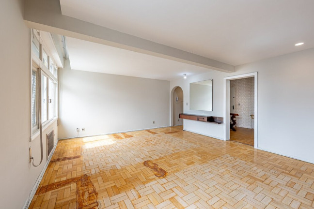 Imagem Apartamento com 2 Quartos à Venda, 100 m² em Moinhos De Vento - Porto Alegre Imagem Apartamento com 2 Quartos à Venda, 100 m² em Moinhos De Vento - Porto Alegre