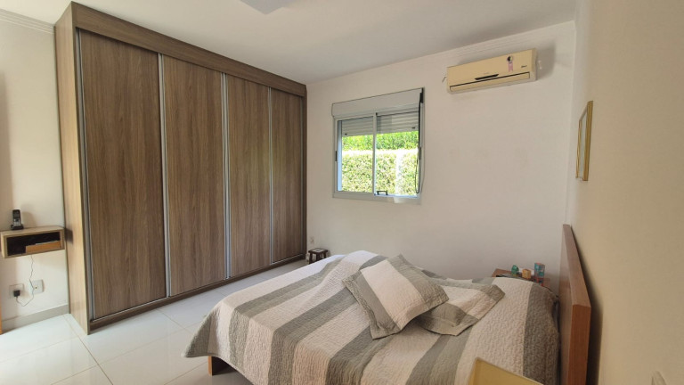 Imagem Casa com 3 Quartos à Venda, 1.600 m² em Lago Azul - Golfe - Araçoiaba Da Serra Imagem Casa com 3 Quartos à Venda, 1.600 m² em Lago Azul - Golfe - Araçoiaba Da Serra