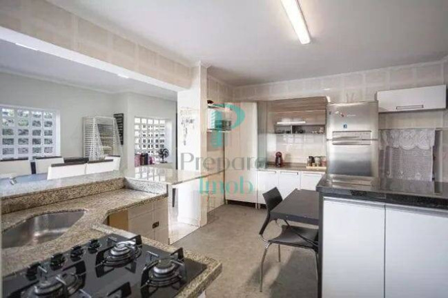 Imagem Casa com 4 Quartos à Venda, 210 m² em Vila Yara - Osasco Imagem Casa com 4 Quartos à Venda, 210 m² em Vila Yara - Osasco