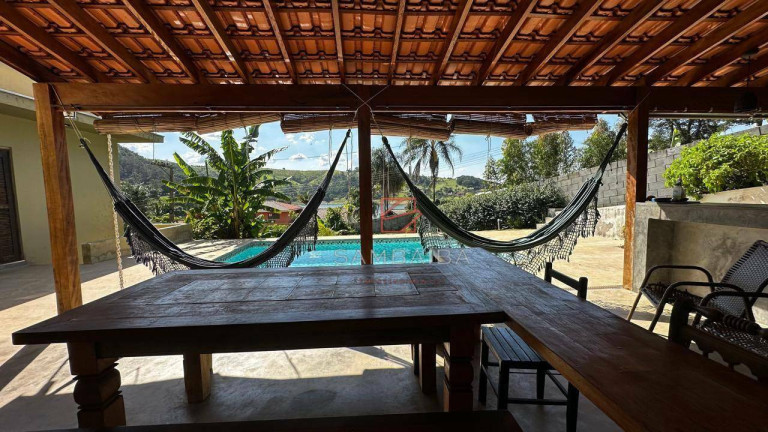Imagem Casa com 3 Quartos à Venda, 221 m² em Serrinha - Bragança Paulista Imagem Casa com 3 Quartos à Venda, 221 m² em Serrinha - Bragança Paulista