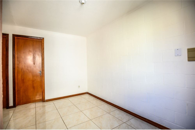 Imagem Imóvel com 2 Quartos à Venda, em Rubem Berta - Porto Alegre Imagem Imóvel com 2 Quartos à Venda, em Rubem Berta - Porto Alegre