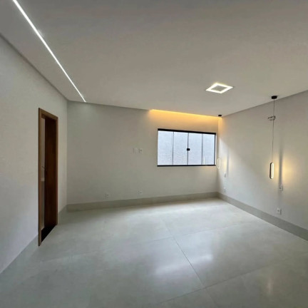 Imagem Casa com 4 Quartos à Venda, 290 m² em Jardim Vila Boa - Goiania Imagem Casa com 4 Quartos à Venda, 290 m² em Jardim Vila Boa - Goiania