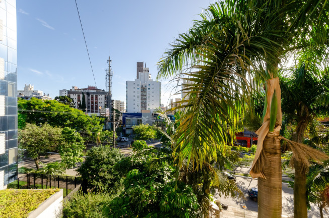 Imagem Imóvel com 3 Quartos à Venda, 108 m² em Três Figueiras - Porto Alegre