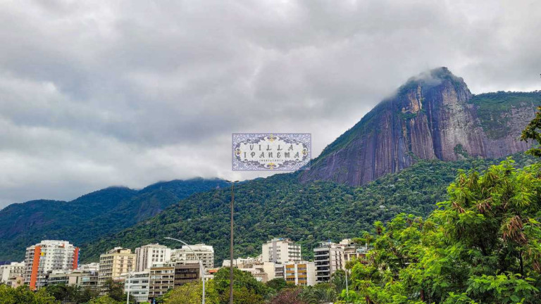 Imagem Apartamento com 4 Quartos à Venda, 170 m² em Lagoa - Rio De Janeiro Imagem Apartamento com 4 Quartos à Venda, 170 m² em Lagoa - Rio De Janeiro