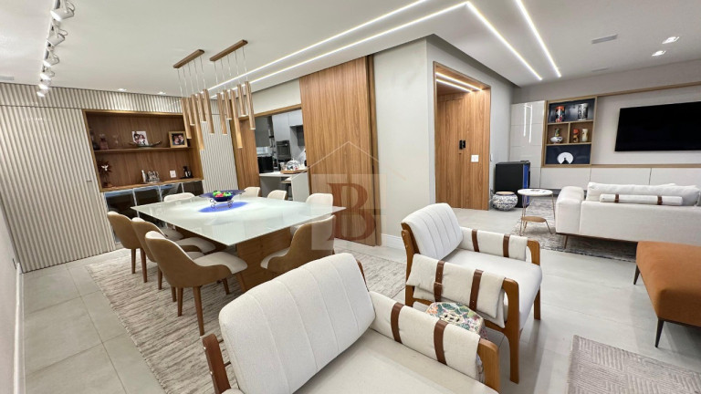 Imagem Imóvel com 4 Quartos à Venda, 250 m² em Icaraí - Niterói
