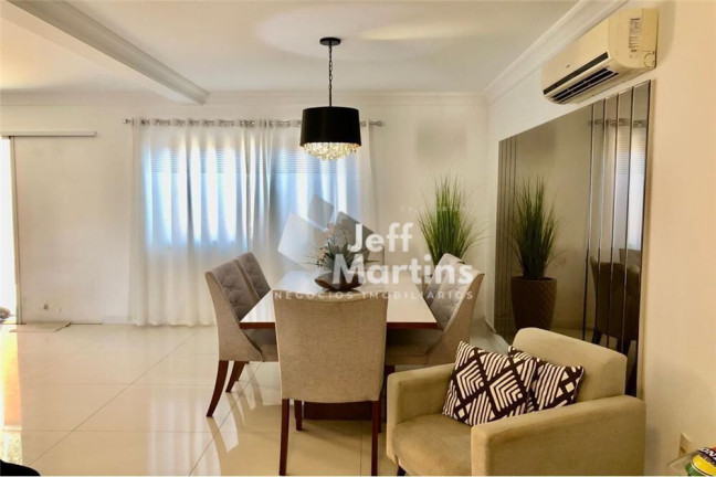 Imagem Sobrado com 3 Quartos à Venda, 255 m² em Nações - Balneário Camboriú Imagem Sobrado com 3 Quartos à Venda, 255 m² em Nações - Balneário Camboriú