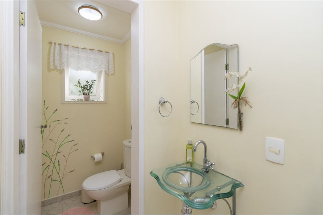 Imagem Casa com 3 Quartos à Venda, em Parque Renato Maia - Guarulhos Imagem Casa com 3 Quartos à Venda, em Parque Renato Maia - Guarulhos
