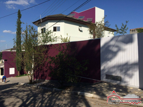 Casa de Condomínio com 3 Quartos à Venda, 316 m² em Jardim Coleginho - Jacareí