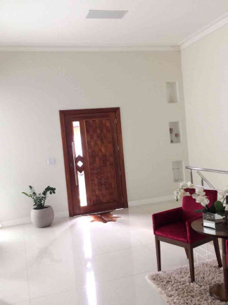 Imagem Casa com 3 Quartos à Venda, 215 m² em Aruã - Mogi Das Cruzes Imagem Casa com 3 Quartos à Venda, 215 m² em Aruã - Mogi Das Cruzes