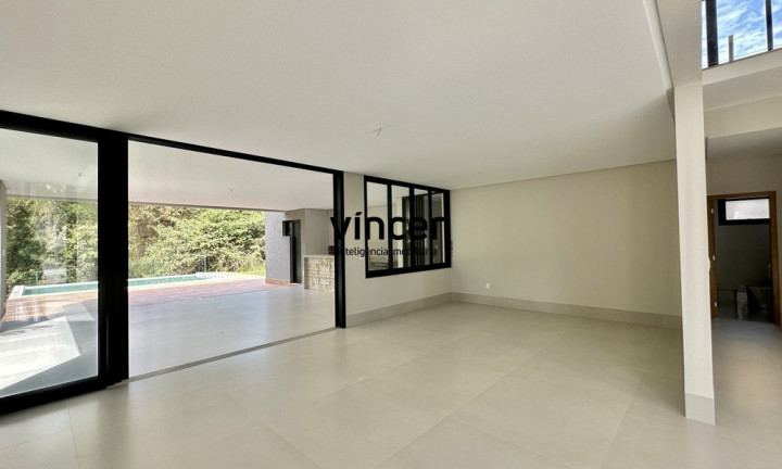 Imagem Casa com 5 Quartos à Venda, 470 m² em Residencial Alphaville Flamboyant - Goiânia Imagem Casa com 5 Quartos à Venda, 470 m² em Residencial Alphaville Flamboyant - Goiânia