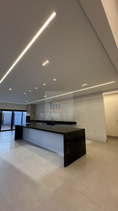 Imagem Casa com 4 Quartos à Venda, 223 m² em Jardim Europa - Goiânia