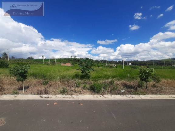Terreno à Venda, 160 m² em Centro - Amparo