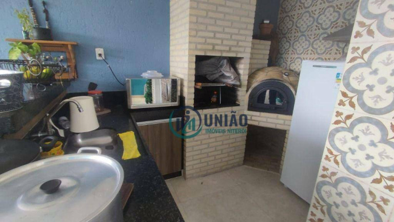 Imagem Casa com 3 Quartos à Venda, 240 m² em Arsenal - São Gonçalo Imagem Casa com 3 Quartos à Venda, 240 m² em Arsenal - São Gonçalo