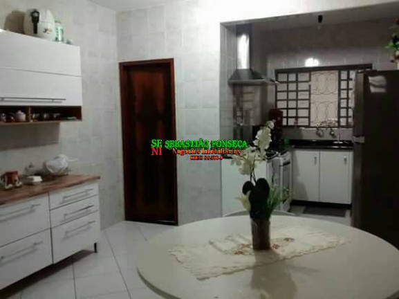 Imagem Sobrado com 3 Quartos à Venda, 12.879 m² em São José Dos Campos
