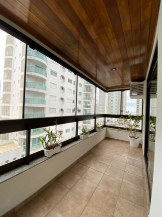 Imagem Apartamento com 3 Quartos para Temporada, 220 m² em Centro - Balneário Camboriú Imagem Apartamento com 3 Quartos para Temporada, 220 m² em Centro - Balneário Camboriú