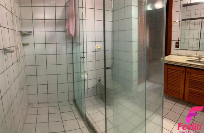 Imagem Casa com 6 Quartos à Venda, 370 m² em Armação - Florianópolis Imagem Casa com 6 Quartos à Venda, 370 m² em Armação - Florianópolis