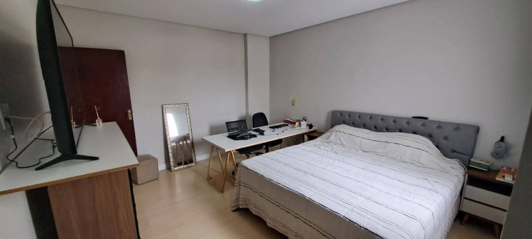 Imagem Casa com 4 Quartos à Venda, 134 m² em Vila Silviania - Carapicuíba
