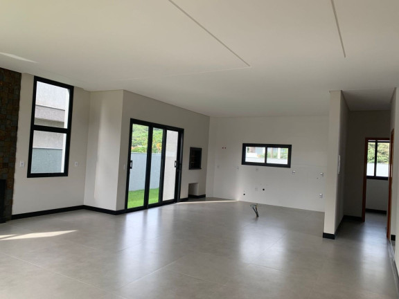 Imagem Casa com 4 Quartos à Venda, 250 m² em Rio Vermelho - Florianópolis Imagem Casa com 4 Quartos à Venda, 250 m² em Rio Vermelho - Florianópolis
