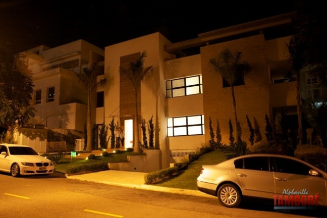 Casa com 5 Quartos à Venda,  em Melville - Alphaville
