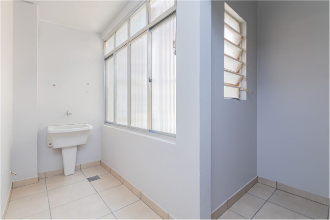Imagem Imóvel com 2 Quartos à Venda, em Menino Deus - Porto Alegre Imagem Imóvel com 2 Quartos à Venda, em Menino Deus - Porto Alegre