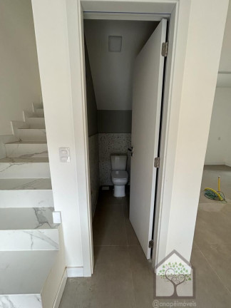 Imagem Casa com 3 Quartos à Venda, 128 m² em Centro - Florianópolis Imagem Casa com 3 Quartos à Venda, 128 m² em Centro - Florianópolis