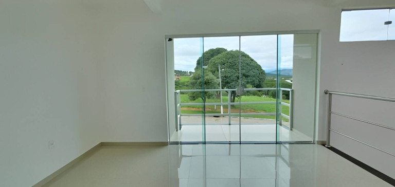 Imagem Casa com 4 Quartos à Venda, 1.550 m² em Centro - Vargem Imagem Casa com 4 Quartos à Venda, 1.550 m² em Centro - Vargem