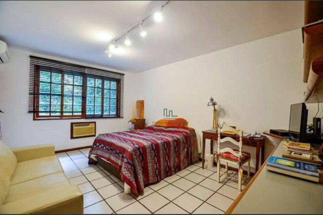 Imagem Casa com 5 Quartos à Venda, 420 m² em Itaipu - Niterói Imagem Casa com 5 Quartos à Venda, 420 m² em Itaipu - Niterói
