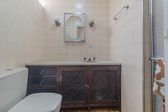 Imagem Casa com 3 Quartos à Venda, 259 m² em Bom Jesus - Porto Alegre Imagem Casa com 3 Quartos à Venda, 259 m² em Bom Jesus - Porto Alegre