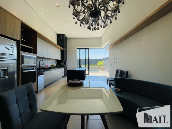 Imagem Casa com 3 Quartos à Venda, 218 m² em Centro - Bady Bassitt Imagem Casa com 3 Quartos à Venda, 218 m² em Centro - Bady Bassitt
