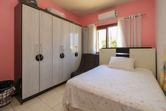Imagem Casa com 2 Quartos à Venda, em Hípica - Porto Alegre Imagem Casa com 2 Quartos à Venda, em Hípica - Porto Alegre