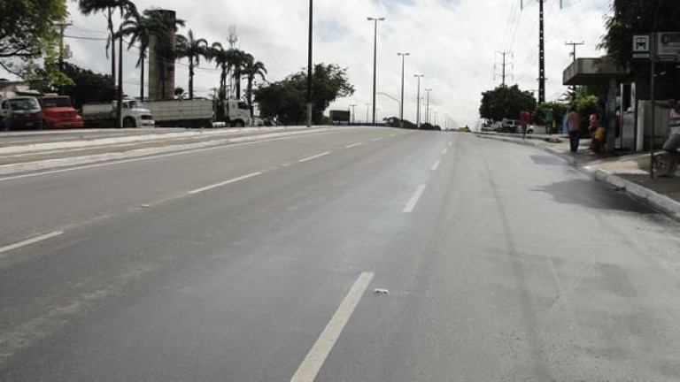 Imagem Terreno para Alugar, 1.854 m² em Pajuçara - Maracanaú