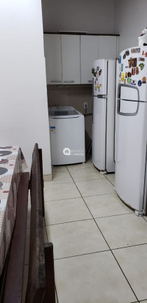 Imagem Casa com 2 Quartos à Venda, 100 m²