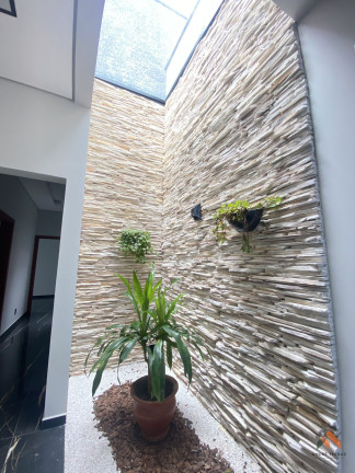 Imagem Casa com 3 Quartos à Venda, 120 m²