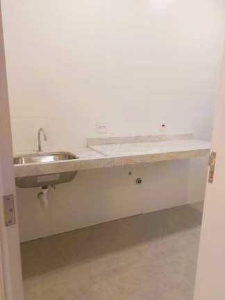 Imagem Sobrado com 4 Quartos à Venda, 304 m² em Residencial Lago Azul - Engenheiro Coelho Imagem Sobrado com 4 Quartos à Venda, 304 m² em Residencial Lago Azul - Engenheiro Coelho