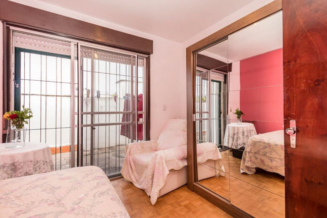 Imagem Imóvel com 4 Quartos à Venda, em Jardim Itu Sabará - Porto Alegre Imagem Imóvel com 4 Quartos à Venda, em Jardim Itu Sabará - Porto Alegre