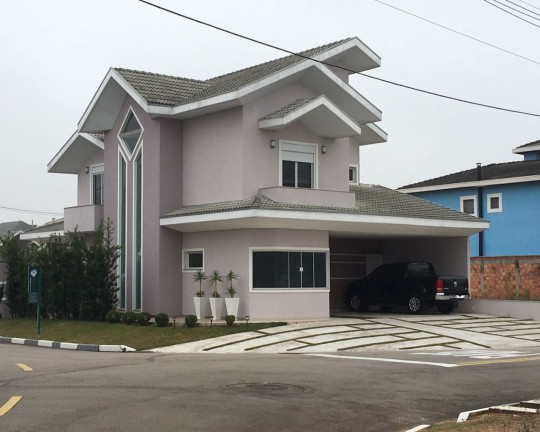 Imóvel com 3 Quartos à Venda, 250 m² em Villa Branca - Jacareí