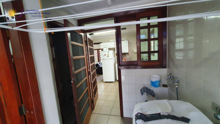 Imagem Casa com 3 Quartos à Venda, 182 m² em Indaiá - Bertioga Imagem Casa com 3 Quartos à Venda, 182 m² em Indaiá - Bertioga