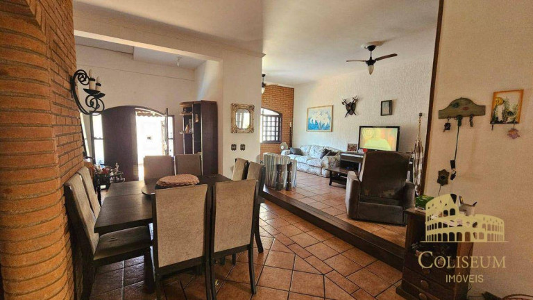 Imagem Casa com 3 Quartos à Venda, 165 m² em Canto Do Forte - Praia Grande Imagem Casa com 3 Quartos à Venda, 165 m² em Canto Do Forte - Praia Grande