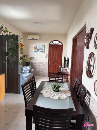 Imagem Casa com 4 Quartos à Venda, 148 m² em Trindade - Florianópolis Imagem Casa com 4 Quartos à Venda, 148 m² em Trindade - Florianópolis
