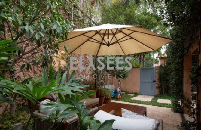 Imagem Casa com 3 Quartos à Venda, 587 m² em Jardim Guedala - São Paulo Imagem Casa com 3 Quartos à Venda, 587 m² em Jardim Guedala - São Paulo