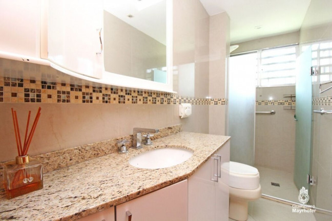 Imagem Imóvel com 2 Quartos à Venda, 79 m² em Santa Cecília - Porto Alegre Imagem Imóvel com 2 Quartos à Venda, 79 m² em Santa Cecília - Porto Alegre
