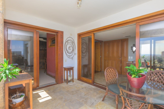Imagem Apartamento com 3 Quartos à Venda, 350 m² em Rio Branco - Porto Alegre