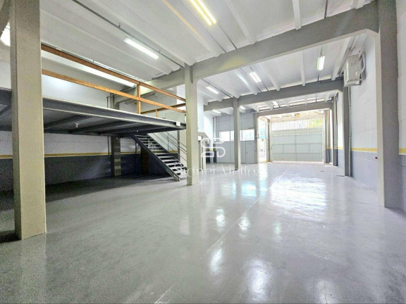Galpão para Alugar, 850 m² em Centro - Balneário Camboriú