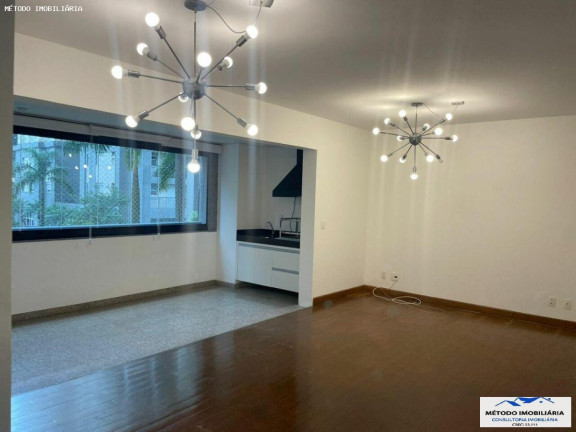 Imagem Imóvel com 4 Quartos à Venda, 137 m² em Moema - São Paulo Imagem Imóvel com 4 Quartos à Venda, 137 m² em Moema - São Paulo