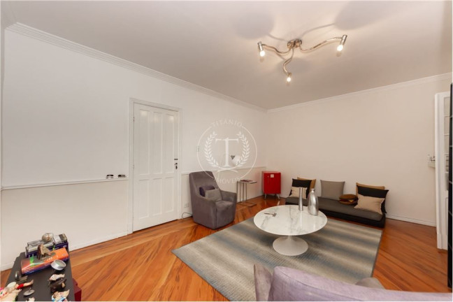 Imagem Casa com 6 Quartos à Venda, 220 m² em Jardim Paulista - São Paulo Imagem Casa com 6 Quartos à Venda, 220 m² em Jardim Paulista - São Paulo