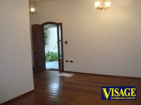 Imagem Casa com 2 Quartos à Venda, 500 m² em Centro - Jacareí Imagem Casa com 2 Quartos à Venda, 500 m² em Centro - Jacareí