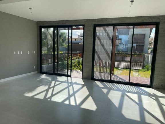 Imagem Casa com 4 Quartos à Venda, 135 m² em Ambrósio - Garopaba
