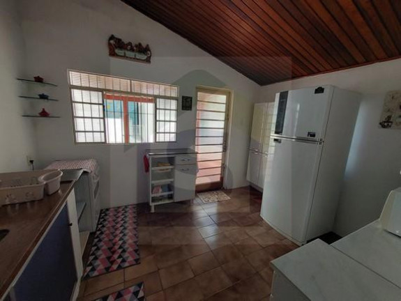 Imagem Casa com 2 Quartos à Venda, 190 m² em Jardim Bandeirantes - Botucatu