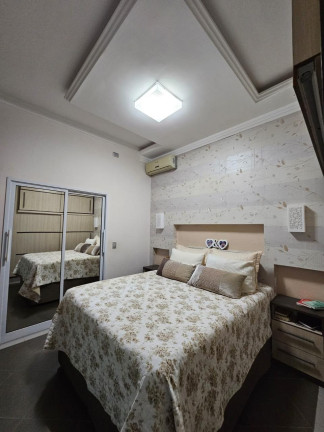 Imagem Casa com 3 Quartos à Venda, 360 m² em Canto Do Forte - Praia Grande Imagem Casa com 3 Quartos à Venda, 360 m² em Canto Do Forte - Praia Grande