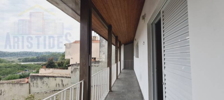 Imagem Casa com 3 Quartos à Venda, 227 m² Imagem Casa com 3 Quartos à Venda, 227 m²
